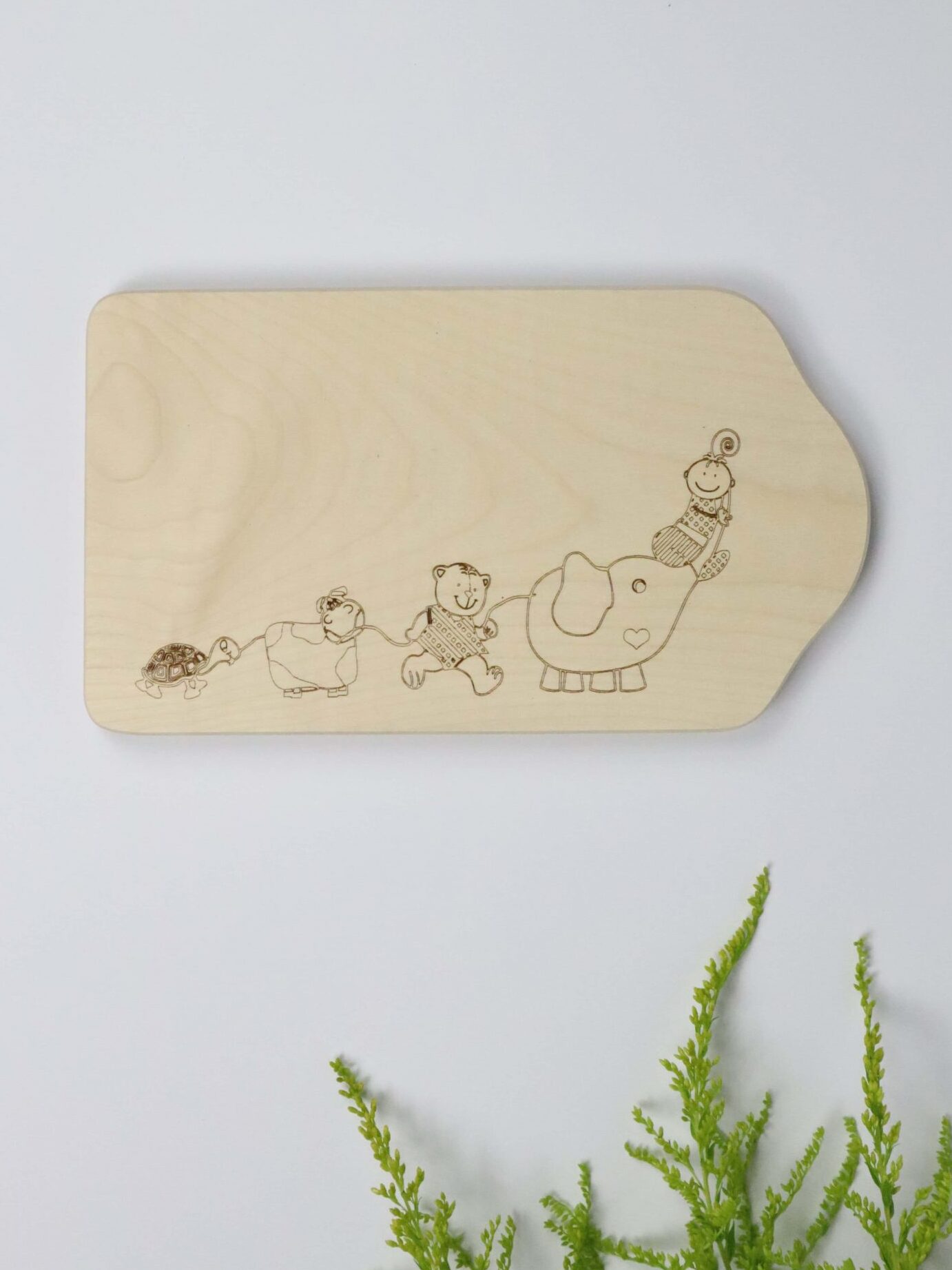 Tiere, Zug, Karawane, Schildkröte, Elefant, Kuh, Bär, Jausenbrett, Schneidebrett, Brett, Jause, Holz, Eule