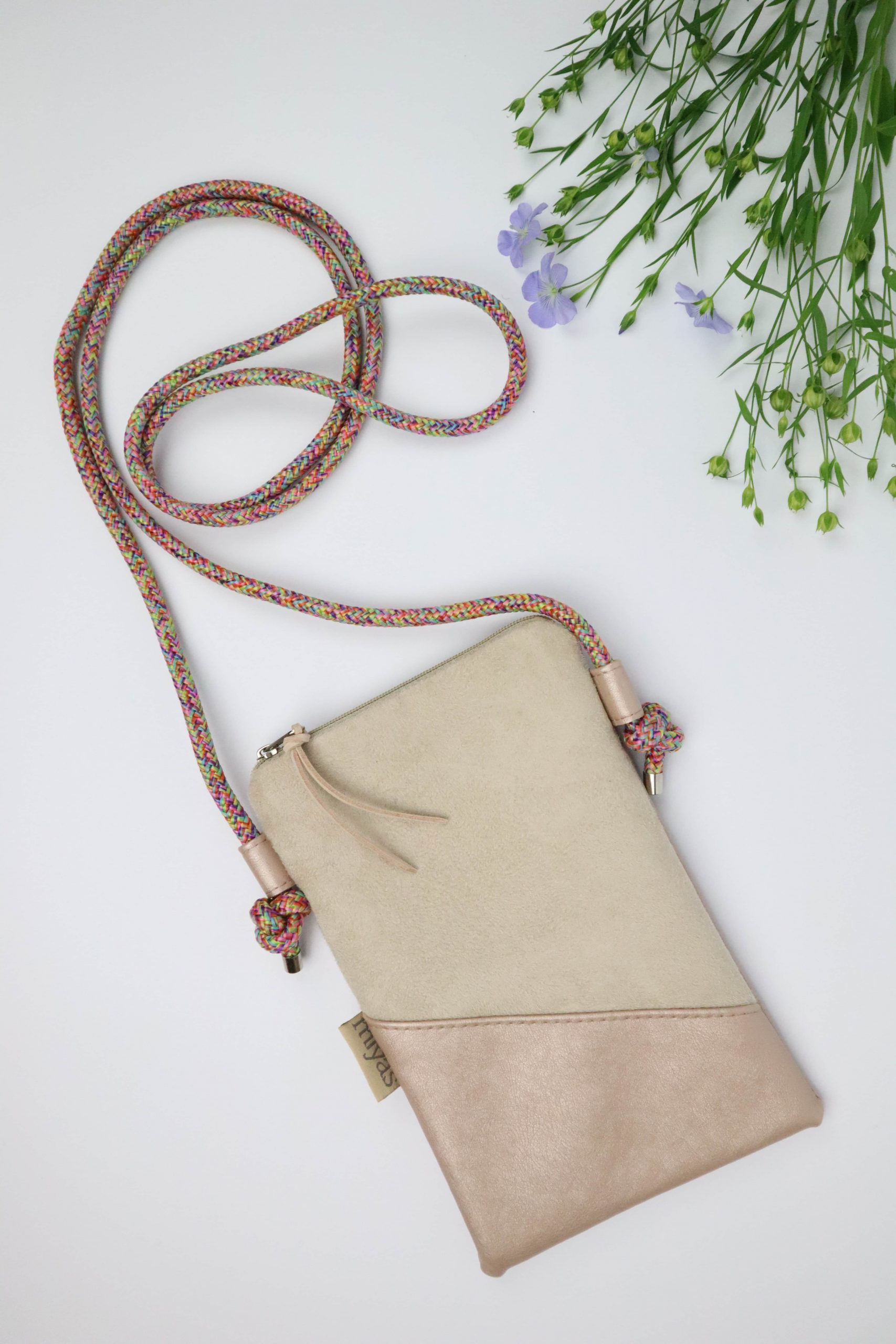 Nora, Lederimitat, puderrosa, rosa, metallic, creme, Tasche, Handytasche, Handy, Umhängetasche