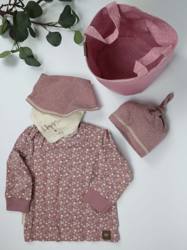 Babyset, Set, Geschenkset, Baby, Geschenk, rosa, altrosa, lila, handmade, Haube, Tuch, Shirt, Utensilo
