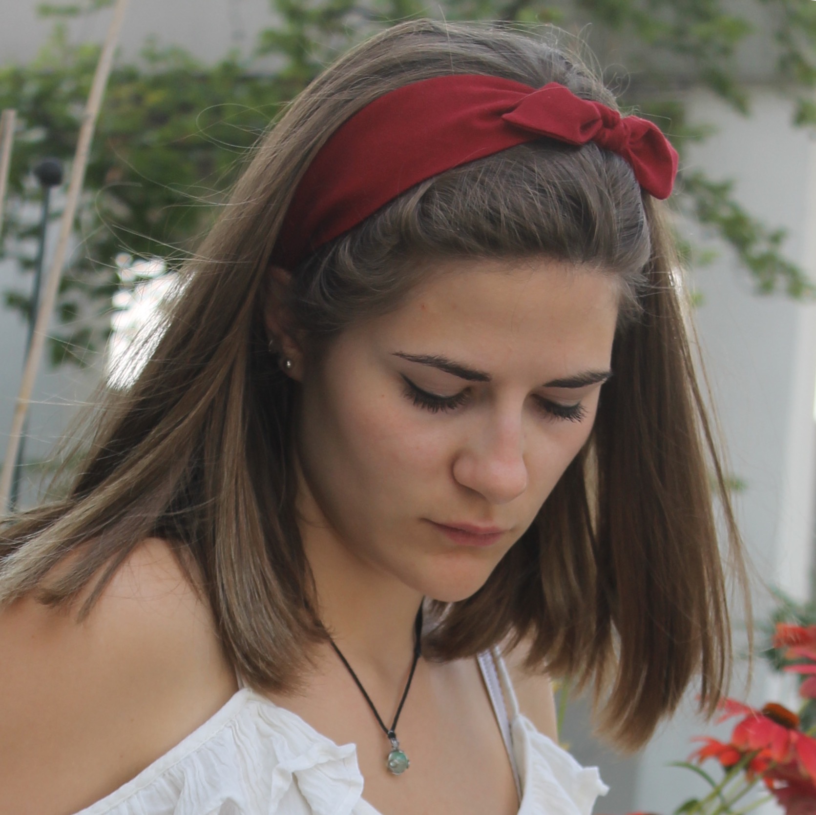 Haarband, Stirnband, schmal, Haare, Haaraccessoires, Accessoires, Frisur, Turban, Masche, Mascherl, Knoten, Knopf, Schleife, Trend, modern,