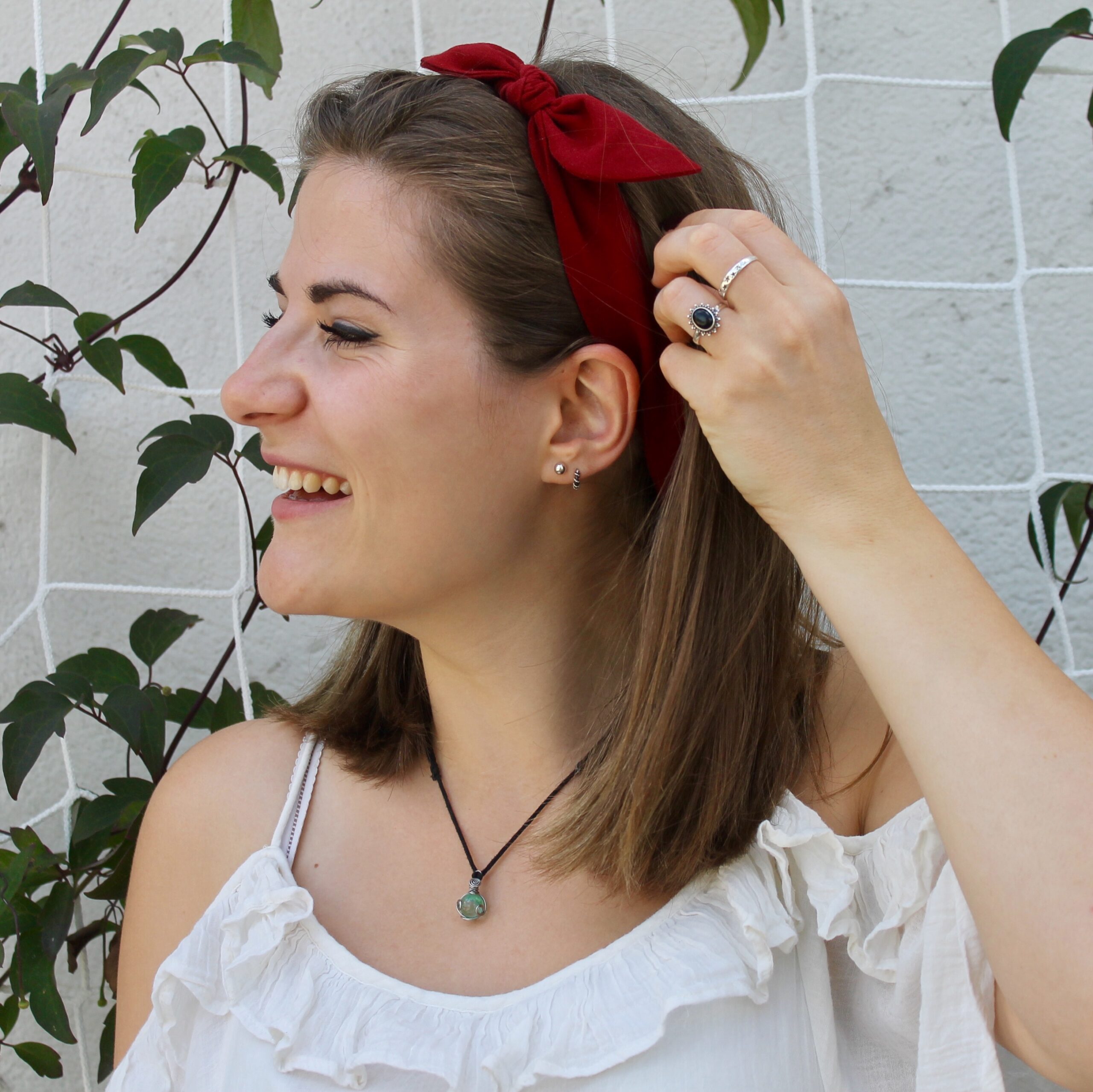 Haarband, Stirnband, schmal, Haare, Haaraccessoires, Accessoires, Frisur, Turban, Masche, Mascherl, Knoten, Knopf, Schleife, Trend, modern,