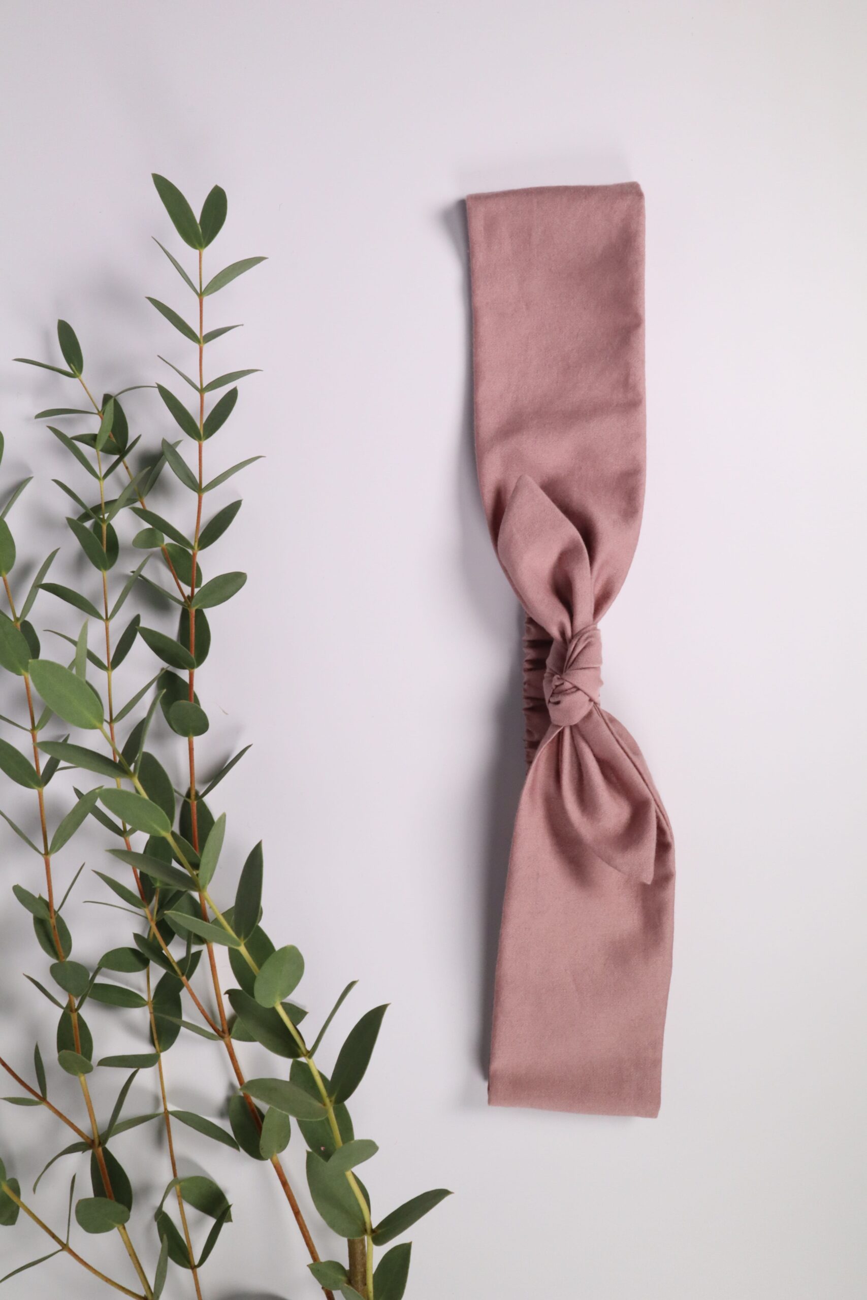 Haarband, Stirnband, schmal, Haare, Haaraccessoires, Accessoires, Frisur, Turban, Masche, Mascherl, Knoten, Knopf, Schleife, Trend, modern, mauve, altrosa, rosa,