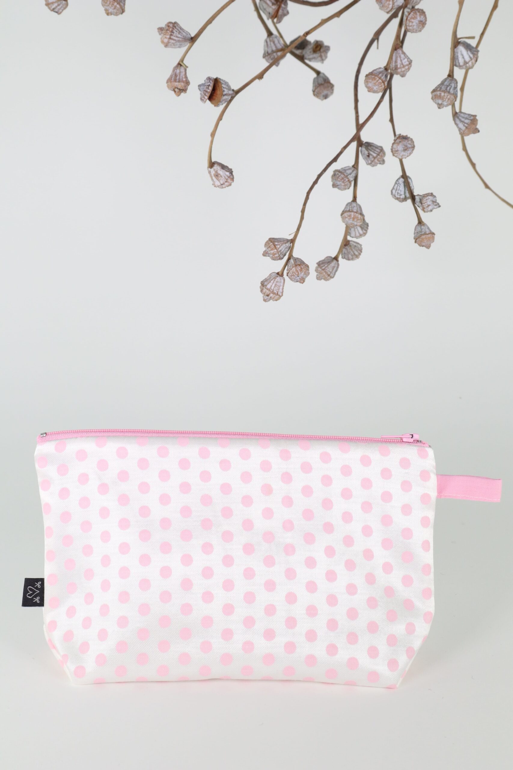 Kosmetiktasche, tasche, kosmetik, schminke, schminkzeug, utensilo, utensilio, täschchen, Kosmetiktasche, Stiftetasche, täschchen, upcycling, upgecycelt, stoff, textil, bunt, abwischbar, wachs, beschichtet, make-up, makeup, make up, beutel