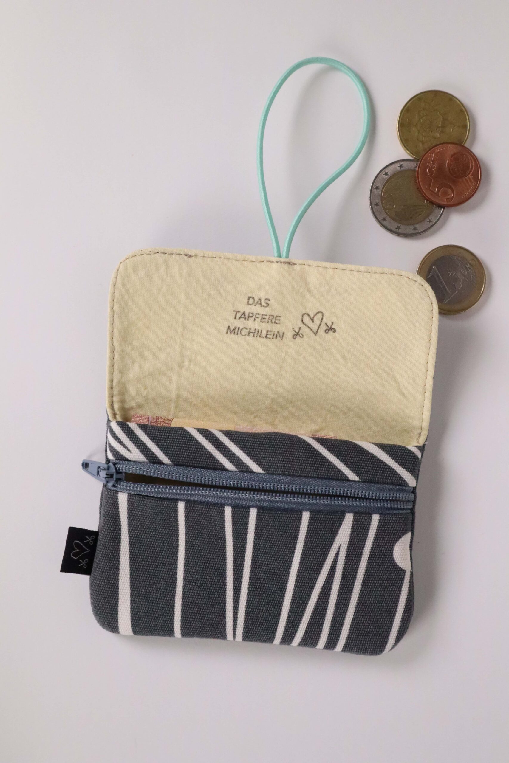 geldbörse, geldtasche, geld, geldklammer, klammer, tasche, minibörse, kleines, minitasche, upcycling, upgecycelt, upcycling, textil, textile börse, beutel, geldbeutel, stoff, textil, portmonee, portmone, portmonei, money,