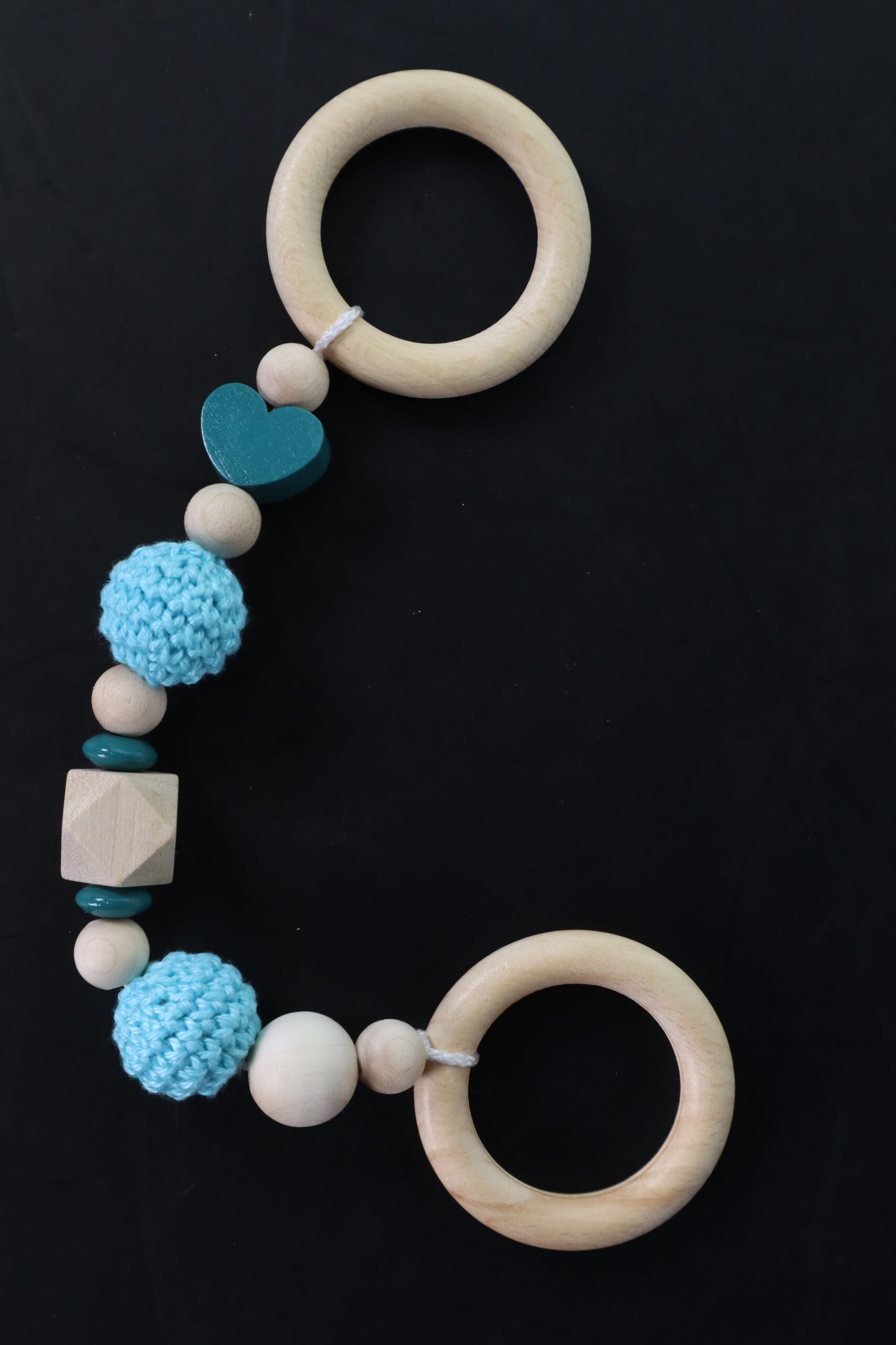 Baby, Ausstattung, babyausstattung, babygeschenk, geschenk. baby shoer, beißring, greidling, zahnen, zahnungshilfe, spielzeug, holz, natur, spiel, spiele, spielen, Spielebogen, greifring, greifen, sehen, tasten, spiel, spiele, spielem