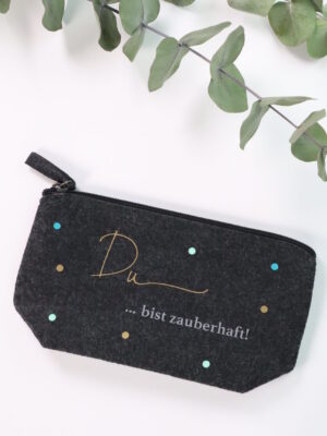 Tasche, kosmetik, kosmetiktasche, schminke, makeup, make-up, schminkzeug, täschchen, kleinzeug, beutel, klein, kleiner, taschen, du, wunderbar, du bist wunderbar, filz, grau, dunkel, punkte, strapazierfähig, anthrazit