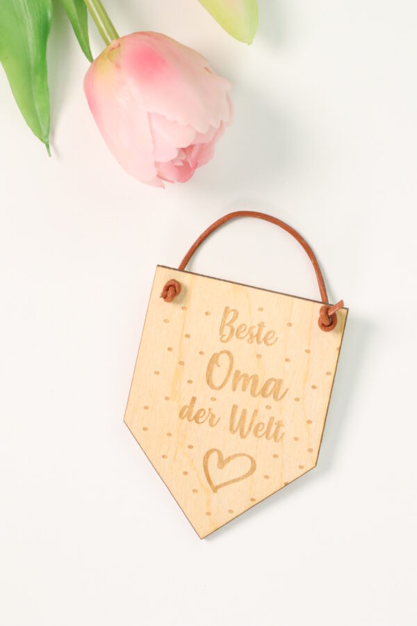 Schild, geburtstag, happy, birthday, gebut, bunt, lichterkette, holz, laser, gelasert, laserstück, deko, wimpel, aufputz, anhänger, flasche, flaschen, dekostück, holzdeko, modern, modisch, muttertag, frau, freundin, lieblingsmensch, oma, beste, beste oma