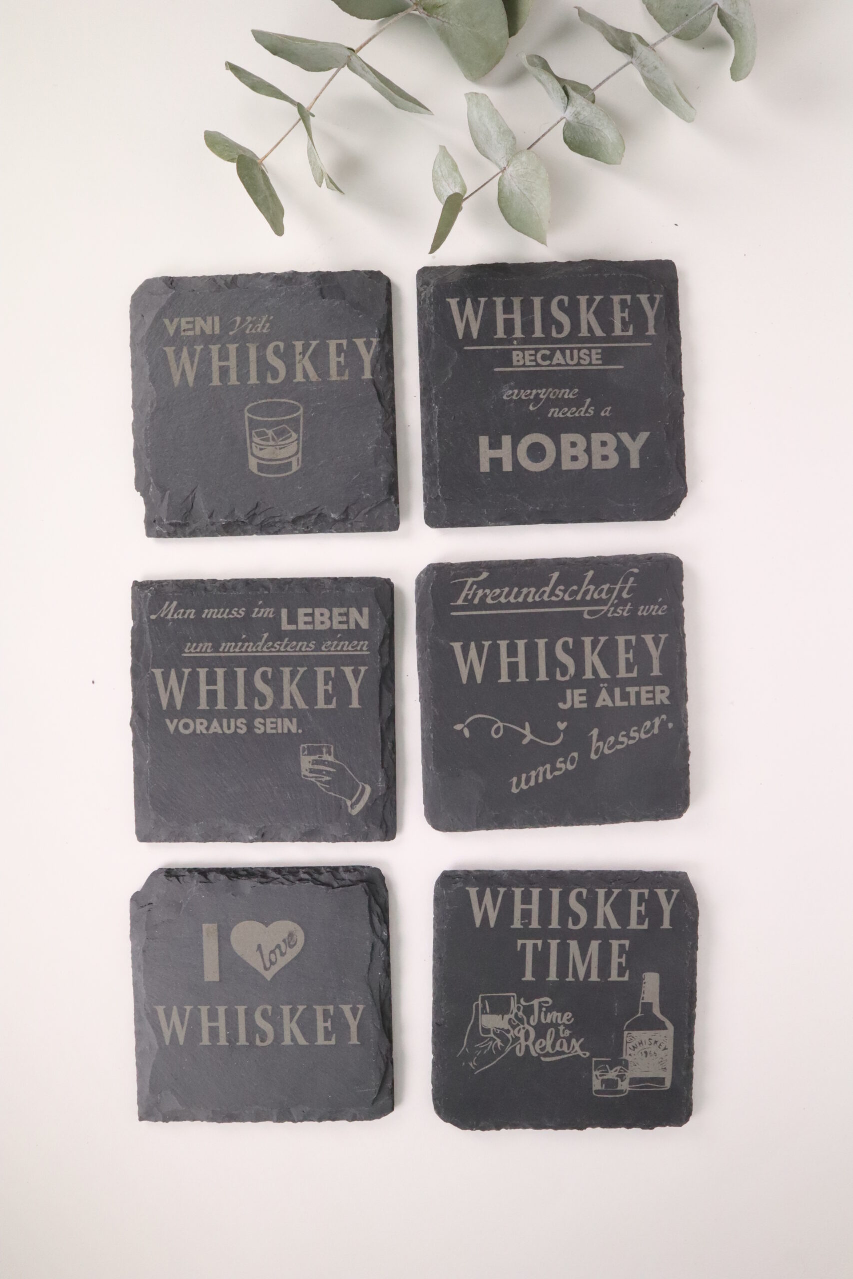 untersetzer, schiefer, getränk, getränkeuntersetzer, schieferuntersetzer, grau, modern, trend, bar, drinks, alkohol, cocktail, wein, bier, gin, whiskey, drinks, drink, nightout, bar, barzubehör, getränke, liebhaber, ginlover, gintonic, gin-tonic, cool, modisch, whiskey, whiskeytime, whiskeylover, lover, i, love, hobby