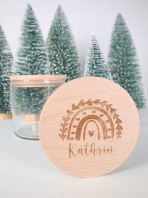 Glas, holz, deckel, vorrat, vorratsglas, geschenk, verpackung, geldgeschenk, schenken, weihnachten, christmas, weihnachtsgruß, weihnachtsgeschenk, mitbringsel, kreativ, verpackung, gutschein, gutscheinkarte, geld schenken, aufbewahrung, mann, fau, nachbar, eltern, freundin, ehemann, ehefrau, partner, Tante, mit, namen, personal, personalisiert, persönlich, besonders