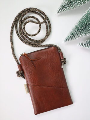 Tasche, handy, handytasche, handtasche, kleine tasche, umhängetasche, zum umhängen, modisch, trend, händy, handytrage, handybörse, umhängehandy, trendtasche, taschentrend, 2022, modisch, modische,