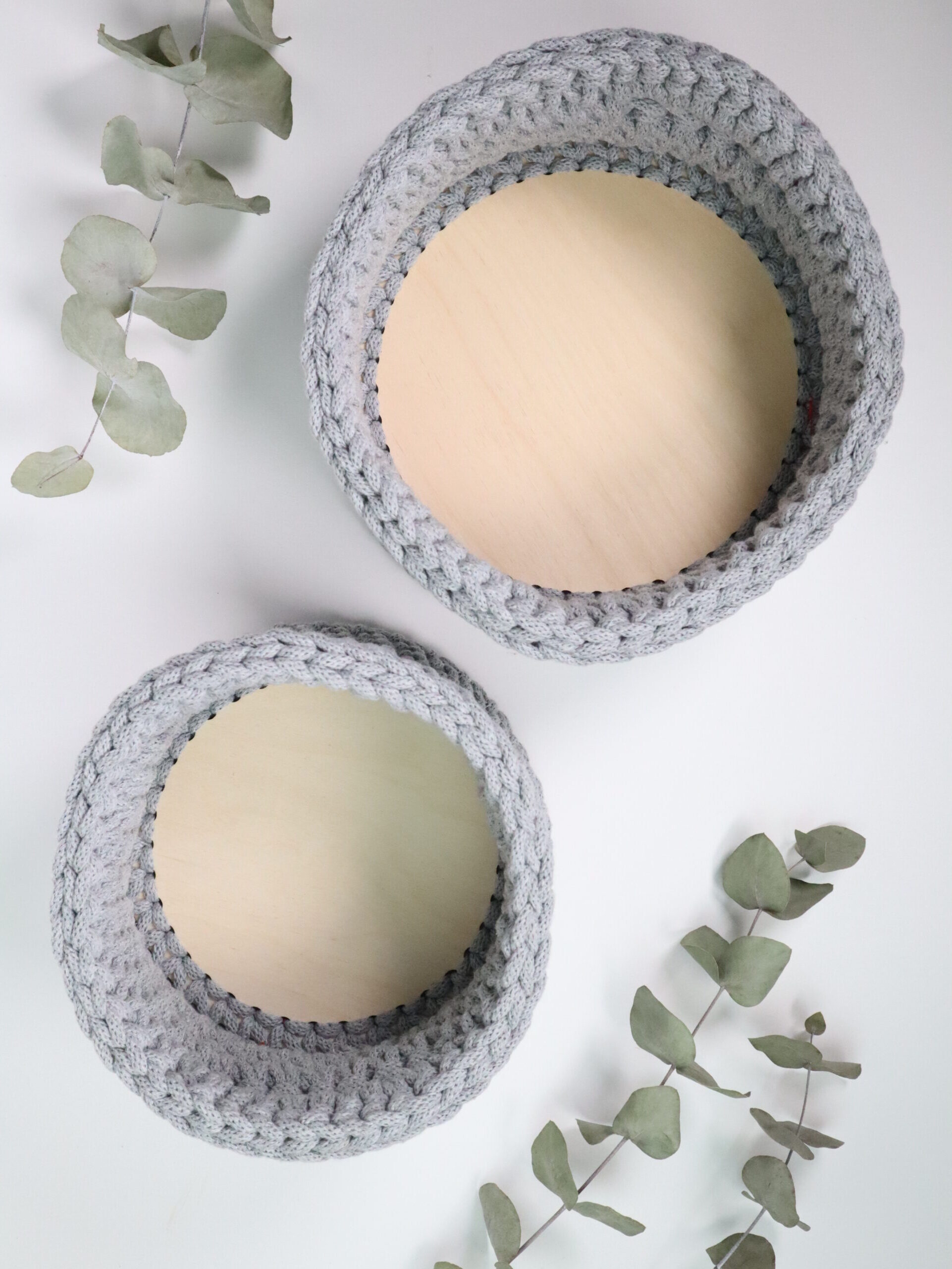 KLEIN, Korb, häkelkorb, häkel, gehäkelt, garn, makramee, makrameegarn, strickkorb, deko, dekoration, aufbewahrung, korb, körbchen, textil, holz, holzboden, prakisch, kind, mama, oma, geschenk, mitbringsel, schenken, nest, osternest, ostern