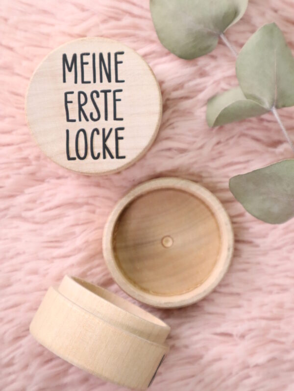 Zahndose, dose, holz, holzdose, rund, rundes, runde, holzschatulle, schatulle, döschen, natur, aufbewahrung, locke, zahn, zähne, milchzähne, milchzahn, erster, zahn, zähne, zahnfee, geschenk, kind, kindergarten, geburt, geburtstag, geburtstagsgeschenk, schenken, locke, haar, haare