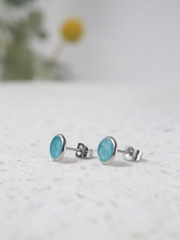 Ohrstecker, schmuck, ohrschmuck, ohrringe, handmade, unikat, einzelstück, handgemacht, handgefertigt, unique, clay, silber, silver, edelstahl, nickelfrei, bleifrei, hypoallergen, farbecht, färbt nicht ab, wasserfest, geschenk, schmuck, trend, trendschmuck, 2023, leicht, filigran, frau, freundin, bff, bestie
