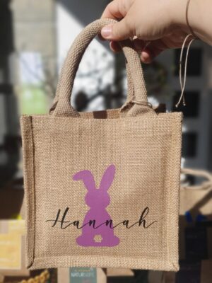 hase, hasen, osterhase, ostern, osternest, name, name, personalisiert, persönlich, namenstasche, jausentasche, kindertasche, kind, persönlich, jutetasche, hasenmotiv, neutral, praktisch, nachhaltig, individuell, bunt, farbig, farbauswahl, viele, farben,
