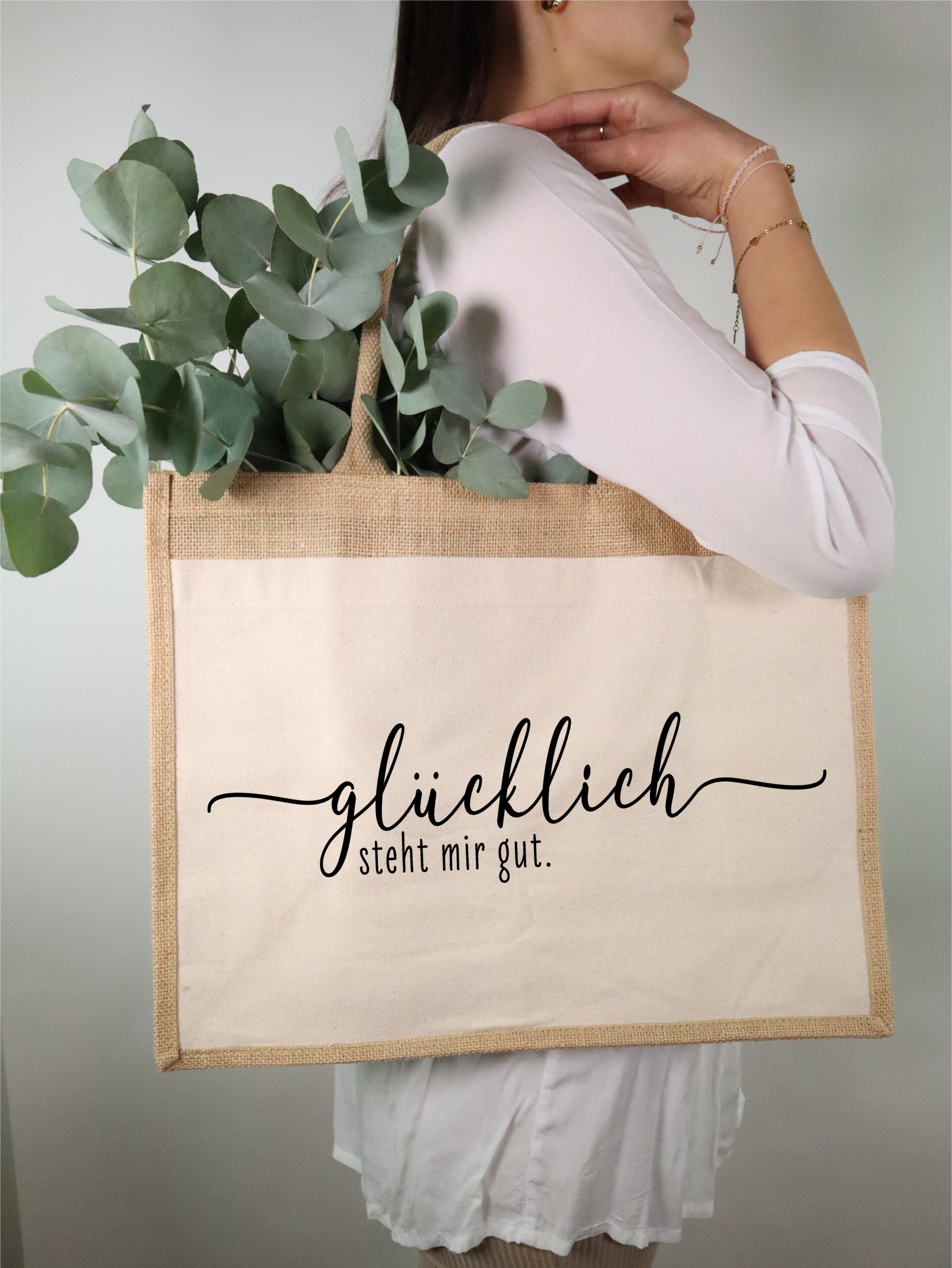 Tasche, jute, jutetasche, handmade, handgefertigt, korb, einkaufen, einkaufstasche, einkaufskorb, geschenk, weihnachten, weihnachtsgeschenk, , trinken, oma, mitbringsel, tragetasche, lustig, witzig, spruch, statement, geschenkverpackung, lovely, things, inside, liebevoll, handgemacht, mama, mutter, mutti, muttertag, schenken, geschenk, liebe, tragetasche, badetasche, einkaufstasche, glück, glücklich,