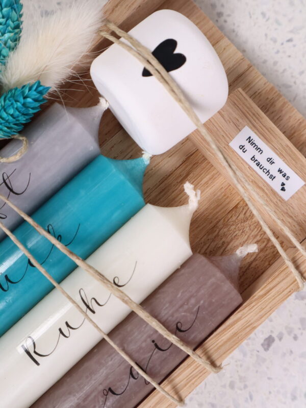 Set, kerzen, kerzenset, geschenkset, bff, freundin, mama, oma, muttertag, ostern, schenken, kerzendeko, kerzenständer, beton, raysin, nimm, dir, was, du, brauchst, liebe, mut, kraft, glück, positiv, besonders, geschenkidee, geburtstag, easy stick, spruch, positiv, mut, glück, liebe, raysin, kerzendeko, harmonie, geduld