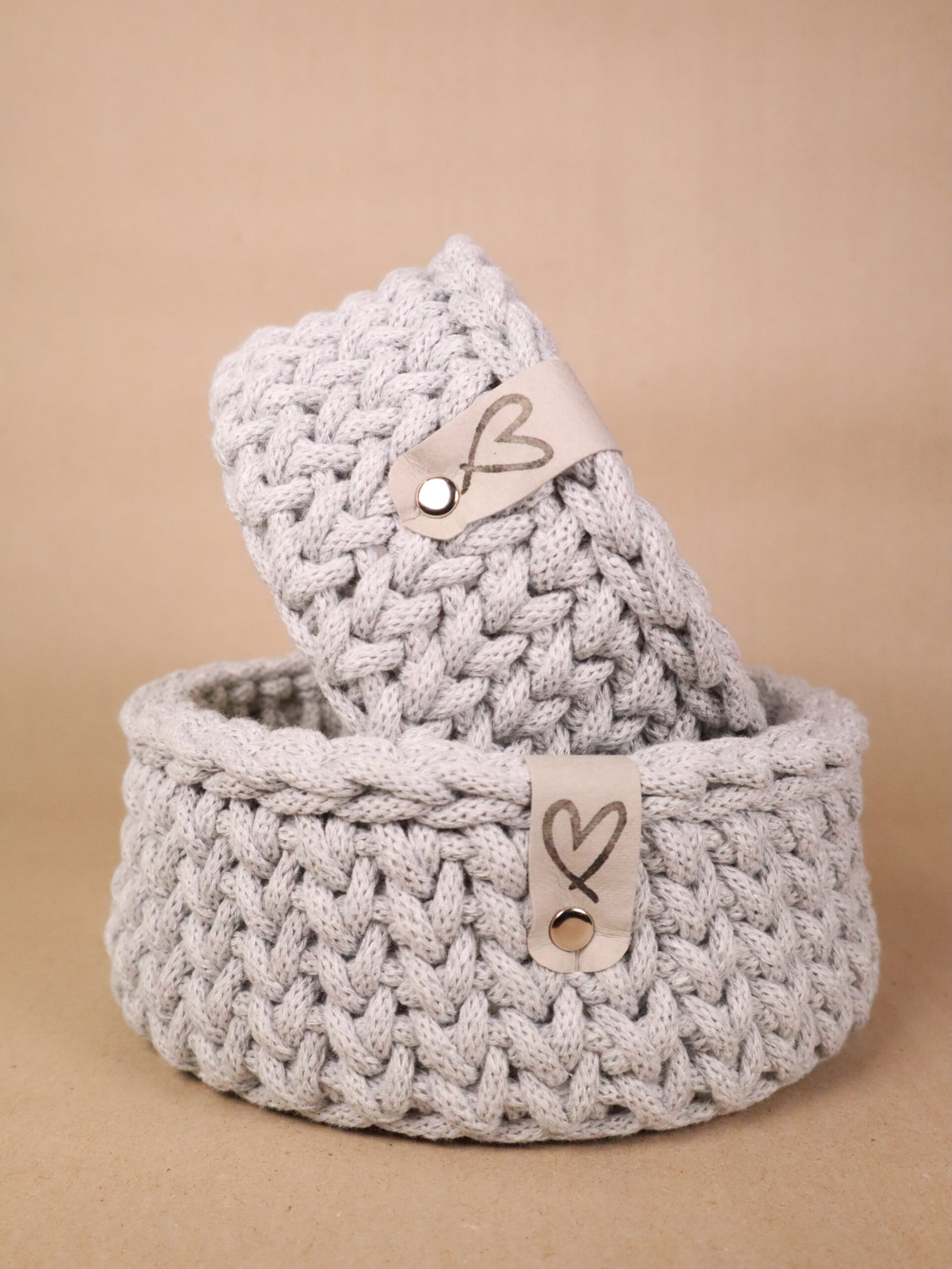 KorKorb, häkelkorb, häkel, gehäkelt, garn, makramee, makrameegarn, strickkorb, deko, dekoration, aufbewahrung, korb, körbchen, textil, holz, holzboden, prakisch, kind, mama, oma, geschenk, mitbringsel, schenken, häkelkorb, häkel, gehäkelt, garn, makramee, makrameegarn, strickkorb, deko, dekoration, aufbewahrung, korb, körbchen, textil, holz, holzboden, prakisch, kind, mama, oma, geschenk, mitbringsel, schenken, weihnachten, wichtel, wichtel, wichtelgeschenk, geschenk, geschenke