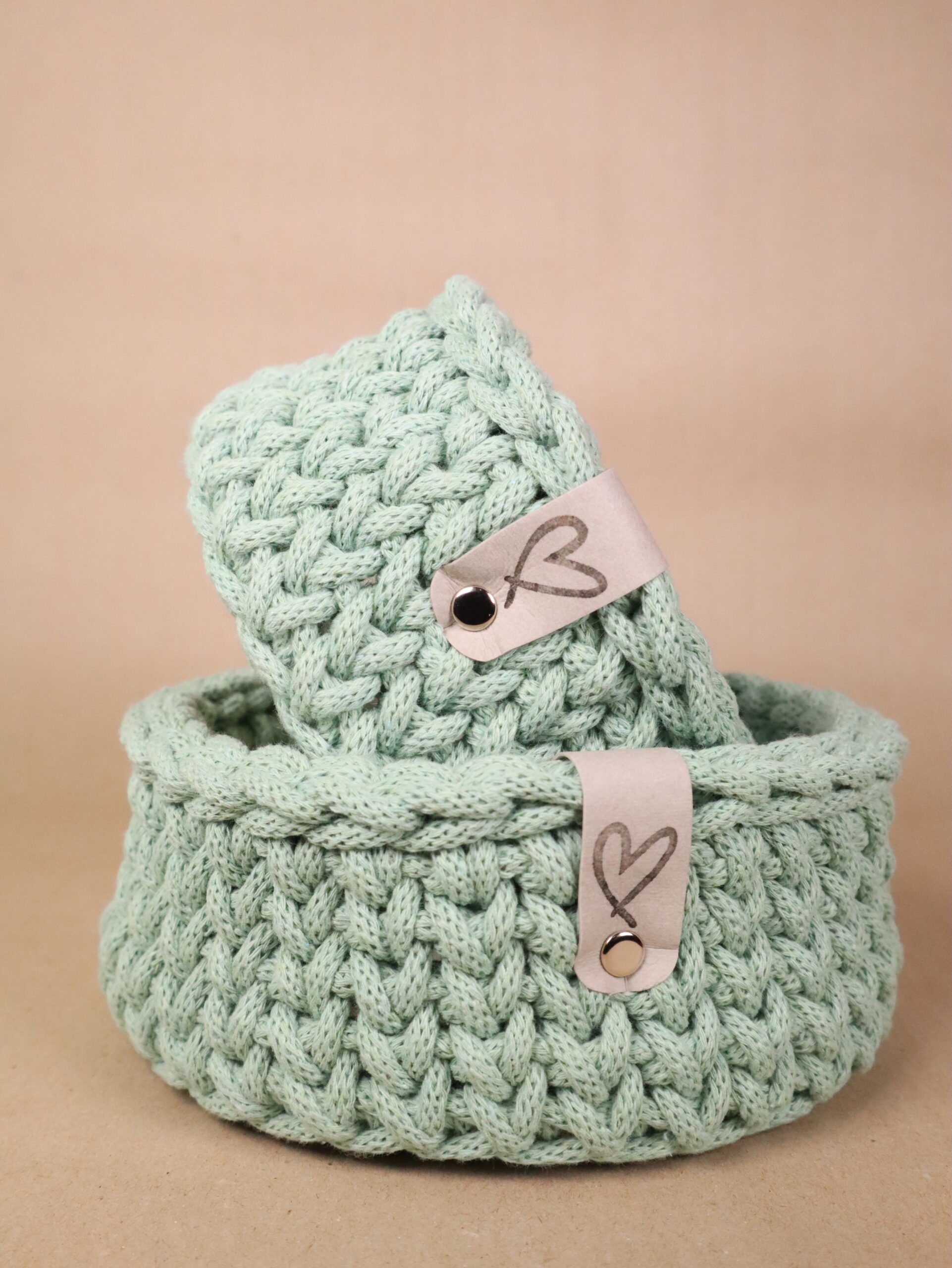 KorKorb, häkelkorb, häkel, gehäkelt, garn, makramee, makrameegarn, strickkorb, deko, dekoration, aufbewahrung, korb, körbchen, textil, holz, holzboden, prakisch, kind, mama, oma, geschenk, mitbringsel, schenken, häkelkorb, häkel, gehäkelt, garn, makramee, makrameegarn, strickkorb, deko, dekoration, aufbewahrung, korb, körbchen, textil, holz, holzboden, prakisch, kind, mama, oma, geschenk, mitbringsel, schenken, weihnachten, wichtel, wichtel, wichtelgeschenk, geschenk, geschenke