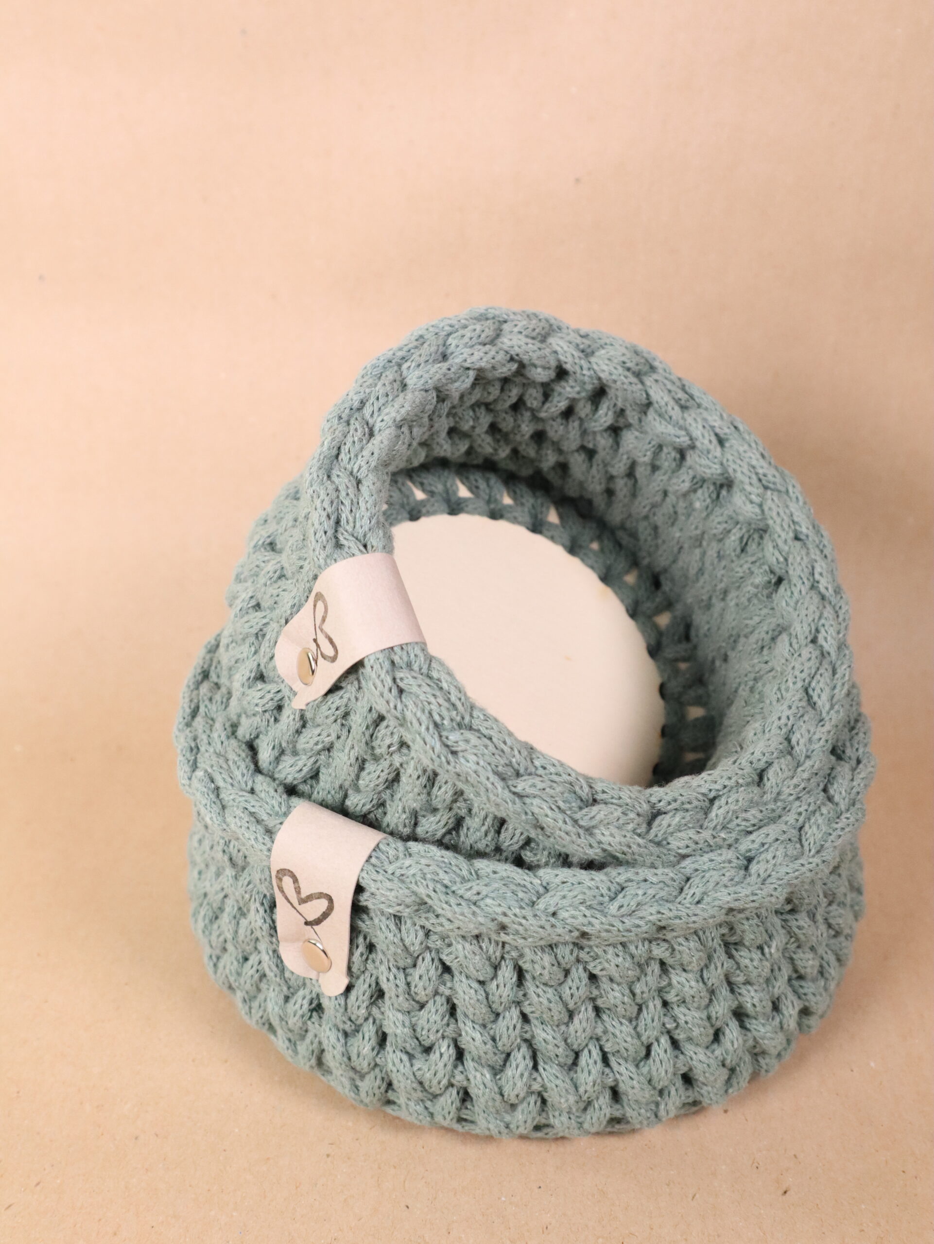 KorKorb, häkelkorb, häkel, gehäkelt, garn, makramee, makrameegarn, strickkorb, deko, dekoration, aufbewahrung, korb, körbchen, textil, holz, holzboden, prakisch, kind, mama, oma, geschenk, mitbringsel, schenken, häkelkorb, häkel, gehäkelt, garn, makramee, makrameegarn, strickkorb, deko, dekoration, aufbewahrung, korb, körbchen, textil, holz, holzboden, prakisch, kind, mama, oma, geschenk, mitbringsel, schenken, weihnachten, wichtel, wichtel, wichtelgeschenk, geschenk, geschenke