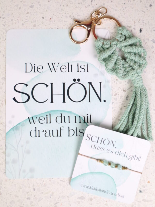 Set, geschenk, armband, schlüsselanhänger, schenken, box, geschenkset, karte, schön, dass, es, dich, gibt, wunderbar, die welt ist schön, freundin, kollegin, bff, wichtel, wichteln, wichtelgeschenk, weihnachten, christmas, weihnachtsgeschenk, schenken, kollegin, makramee, makrameeanhänger