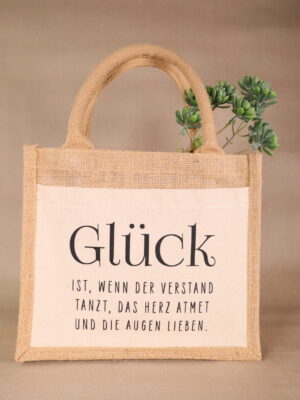 Tasche, jutetasche, kleine, tragetasche, einkaufen, jause, jausentasche, praktisch, jute, natur, baumwolle, nachhaltig, robust, trend, trendig, trendbag, trendtasche, taschentrend, einkaufen, regional, oberösterreich, eferding, linz, wels, plus, city, geschäft, schenken, geschenk, geschenke, frau, freundin, trinken, verpackung, glück, glücklich, zeit,