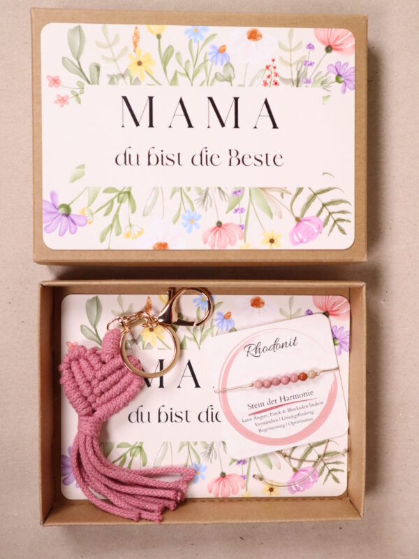 Set, Geschenkset, geschenk, schenken, box, schachtel, karton, armband, schlüsselanhänger, anhänger, edelstein, rhodonit, mama, beste, der, welt, geschenk, einkaufen, regional, handgefertigt, mit, liebe, handmade, eferding, oberösterreich, wels, linz, geschäft, laden, heilsteine, liebevoll, plus, city, shoppen, in, der, nähe, muttertag, geburtstag, besonders