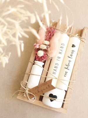 kerze, kerzen, kerzenständer, deko, handmade, handgefertigt, besonders, schenken, für, dich, glückwunsch, geburtstag, eferding, oberösterreich, region, regional, wunsch, wunscherfüller, einkaufen, geschäft, shoppen, geschenk. geschenke, kerzenset, spruch, wort, liebe, worte, danke, lieblingsmensch, herzensmensch, blume, trockenblume, strauß, blumenstrauß, schön, dass, es, dich, gibt, kirche, kirchlich, christ, glaube, schenken, taube, vogel, glaube, glaube, katholisch, herirat, hochzeit, ehe, ehemann, ehefrau, trauzeugin, trauung, trauzeuge, ehering, schenken, besonders, hand in hand, ein leben lang, zu eurer hochzeit