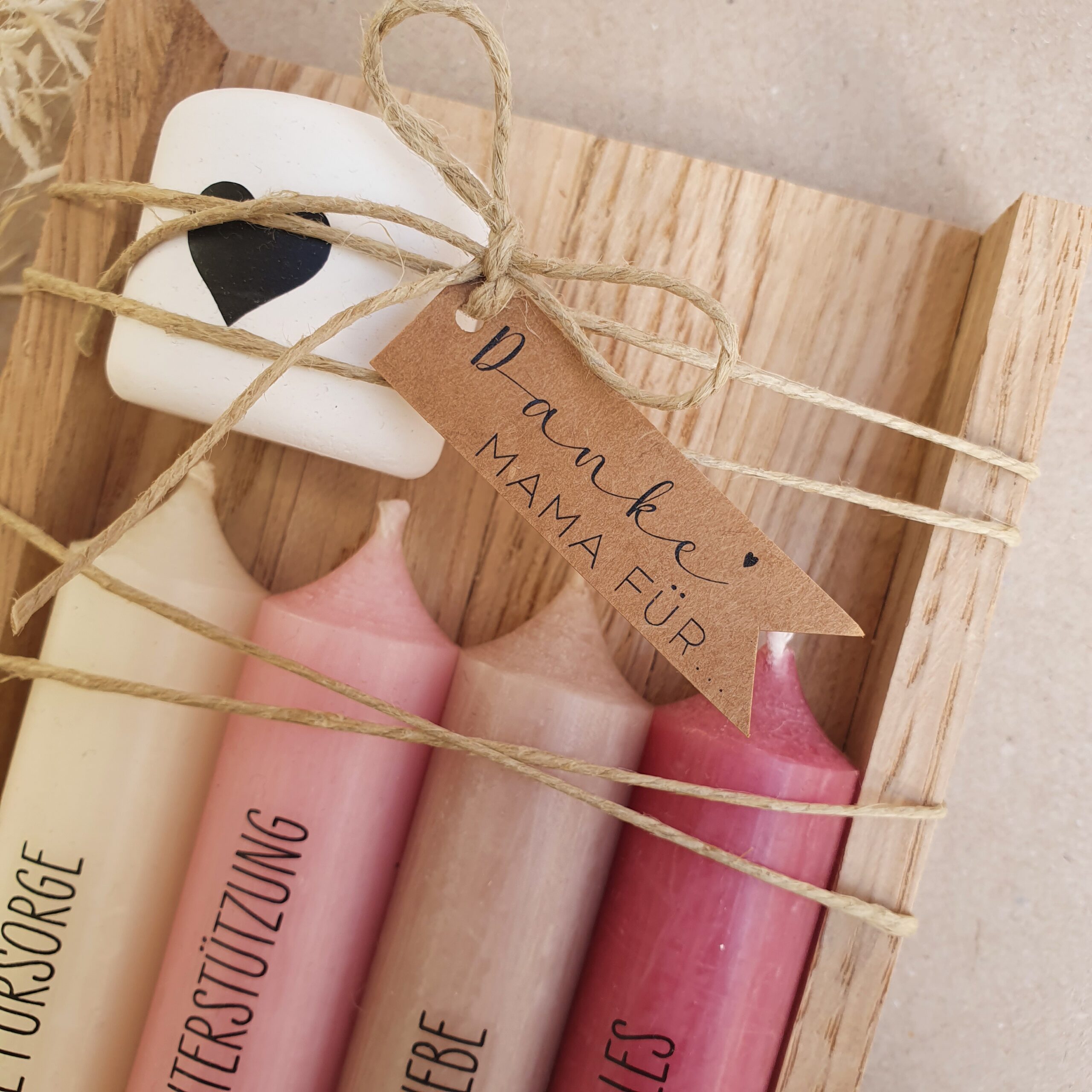 Set, kerzen, kerzenset, geschenkset, bff, freundin, mama, oma, muttertag, ostern, schenken, kerzendeko, kerzenständer, beton, raysin, nimm, dir, was, du, brauchst, liebe, mut, kraft, glück, positiv, besonders, geschenkidee, geburtstag, easy stick, spruch, positiv, mut, glück, liebe, raysin, kerzendeko, harmonie, geduld, mama, liebe, fürsorge, dankbar, danke, danke, mutter,. muttertag, mutti, mutter, oma