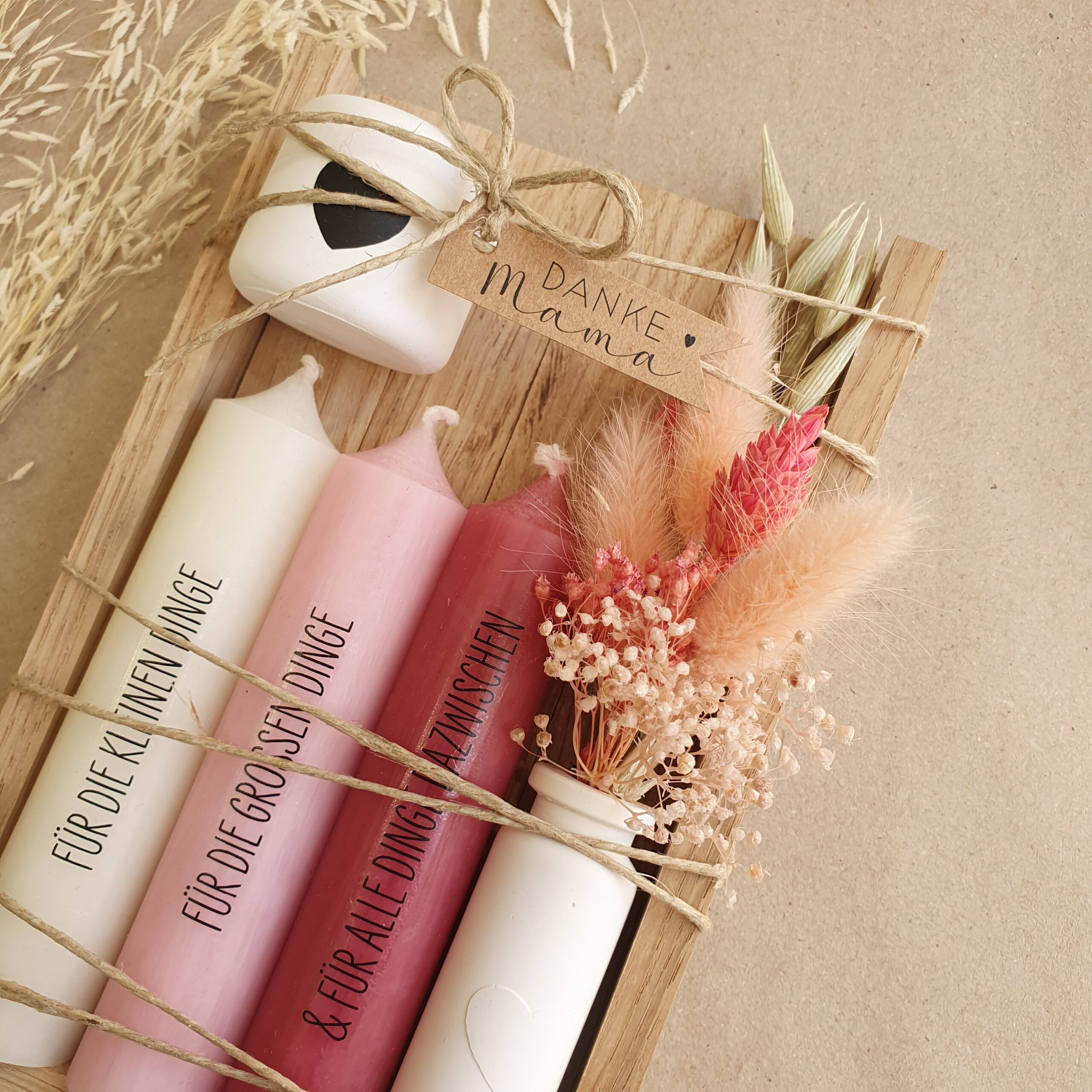 Set, kerzen, kerzenset, geschenkset, bff, freundin, mama, oma, muttertag, ostern, schenken, kerzendeko, kerzenständer, beton, raysin, nimm, dir, was, du, brauchst, liebe, mut, kraft, glück, positiv, besonders, geschenkidee, geburtstag, easy stick, spruch, positiv, mut, glück, liebe, raysin, kerzendeko, harmonie, geduld, mama, liebe, fürsorge, dankbar, danke, danke, mutter,. muttertag, mutti, mutter, oma