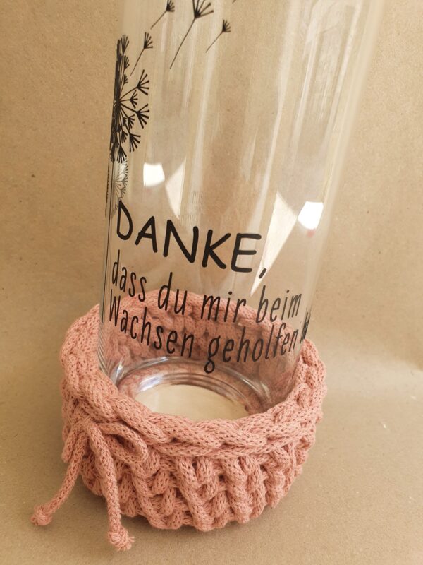abschluss, schule, schulschluss, ferien, sommer, sommerferien, korb, häkeln, gehäkelt, häkelkorb, glas, windlicht, vase, danke, dass, du mir, beim wachsen, geholfe, hast, geschen, schenken, kindergarten, kiga, hort, krabbelstube, erzieherin, frau, tante, liebevoll, erziehung, pädagogin, pädagoge, schulschluss, abschluss, ferienstart, kaufen, einkaufen, shoppen, reional, in, meiner, nähe, eferding, wels, linz, oberösterreich, geschenk, geschenke, liebevoll, besonders, einzigartig, wolle, bobbiny, korb, blume,