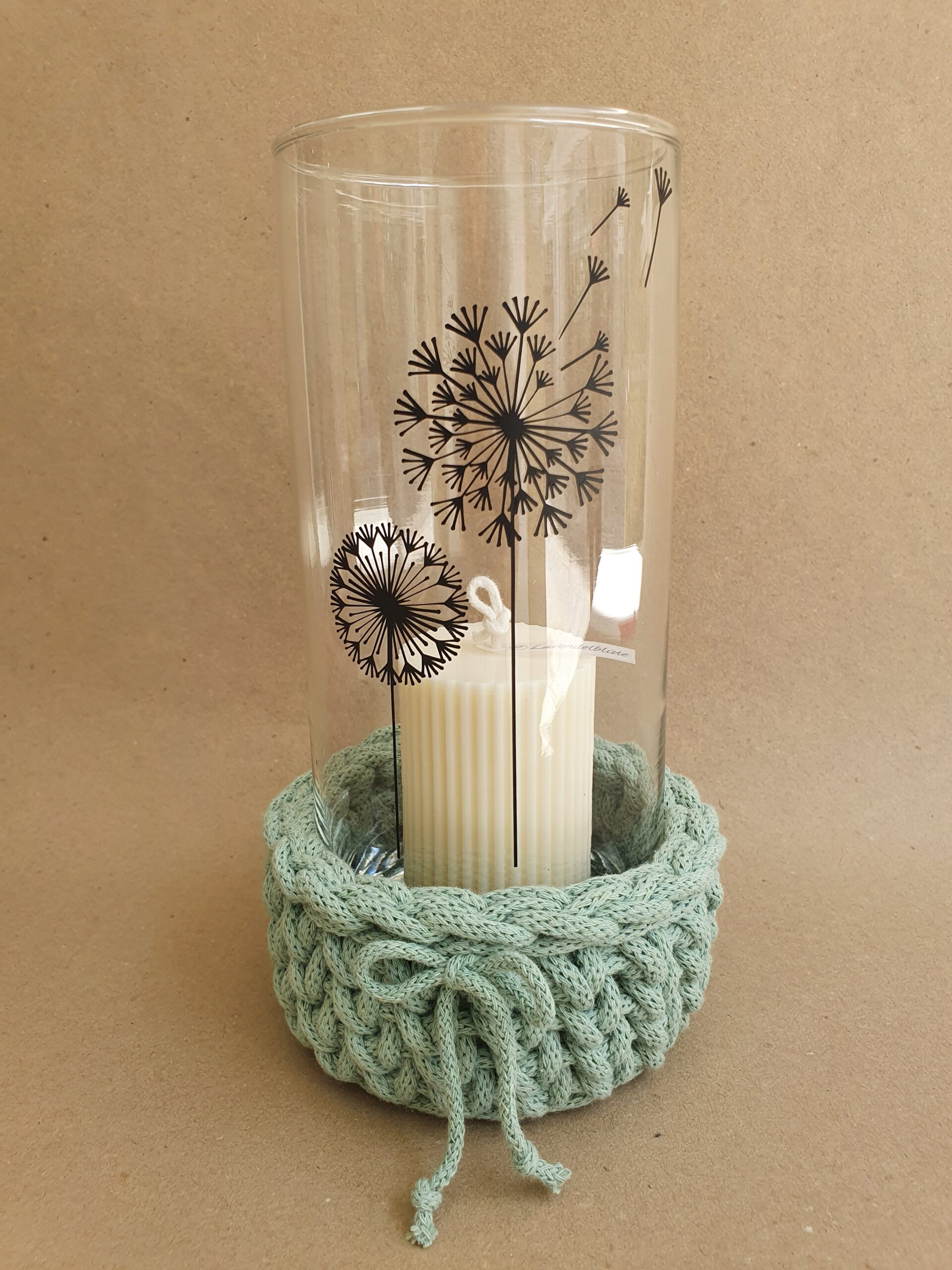 abschluss, schule, schulschluss, ferien, sommer, sommerferien, korb, häkeln, gehäkelt, häkelkorb, glas, windlicht, vase, danke, dass, du mir, beim wachsen, geholfe, hast, geschen, schenken, kindergarten, kiga, hort, krabbelstube, erzieherin, frau, tante, liebevoll, erziehung, pädagogin, pädagoge, schulschluss, abschluss, ferienstart, kaufen, einkaufen, shoppen, reional, in, meiner, nähe, eferding, wels, linz, oberösterreich, geschenk, geschenke, liebevoll, besonders, einzigartig, wolle, bobbiny, korb, blume, pusteblume, hochzeit, fliegen, symbol, liebe, heirat, hochzeitsgeschenk, geburtstag, löwenzahn