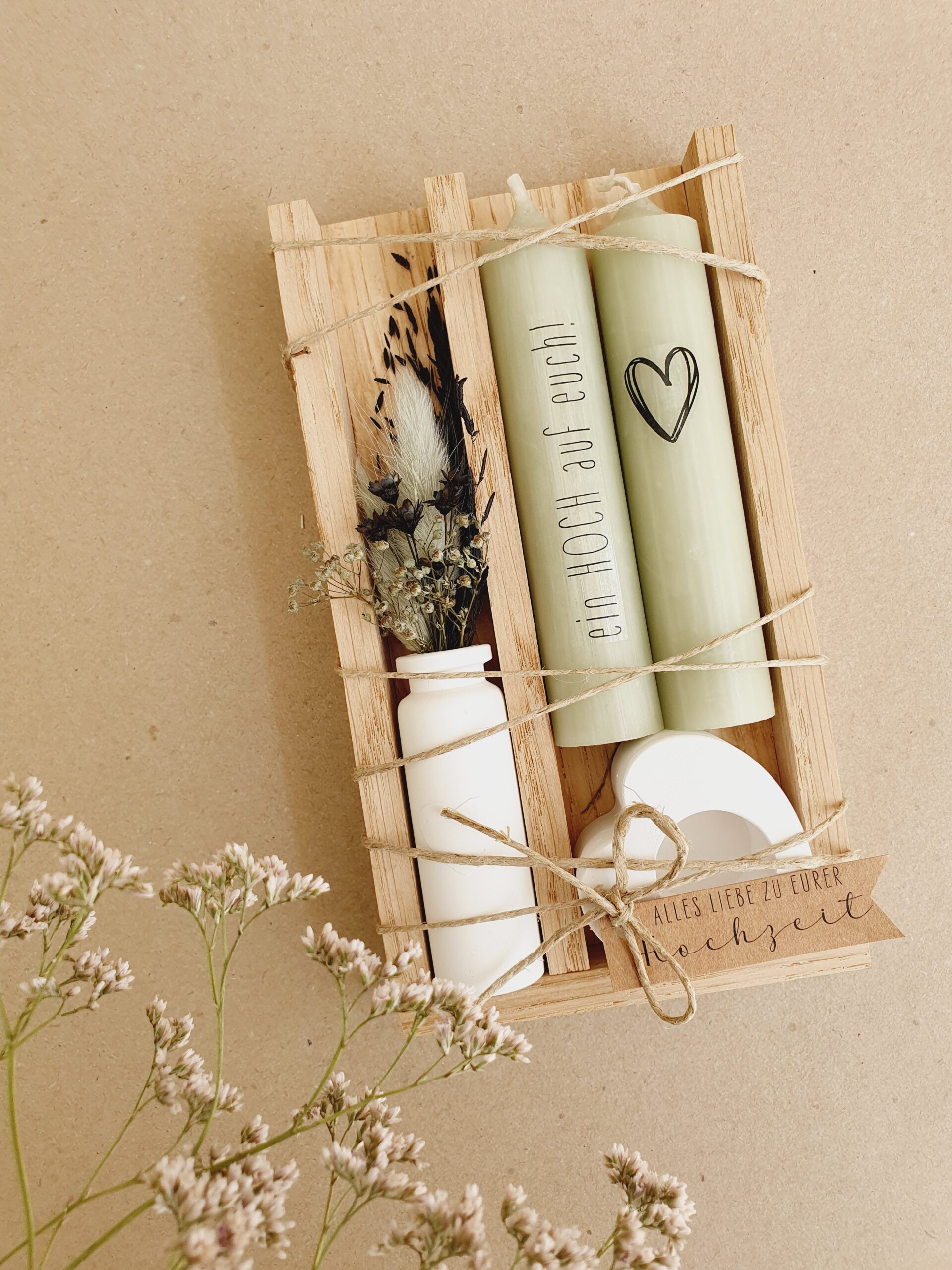 kerze, kerzen, kerzenständer, deko, handmade, handgefertigt, besonders, schenken, für, dich, glückwunsch, geburtstag, eferding, oberösterreich, region, regional, wunsch, wunscherfüller, einkaufen, geschäft, shoppen, geschenk. geschenke, kerzenset, spruch, wort, liebe, worte, danke, lieblingsmensch, herzensmensch, blume, trockenblume, strauß, blumenstrauß, schön, dass, es, dich, gibt, kirche, kirchlich, christ, glaube, schenken, taube, vogel, glaube, glaube, katholisch, herirat, hochzeit, ehe, ehemann, ehefrau, trauzeugin, trauung, trauzeuge, ehering, schenken, besonders, hand in hand, ein leben lang, zu eurer hochzeit