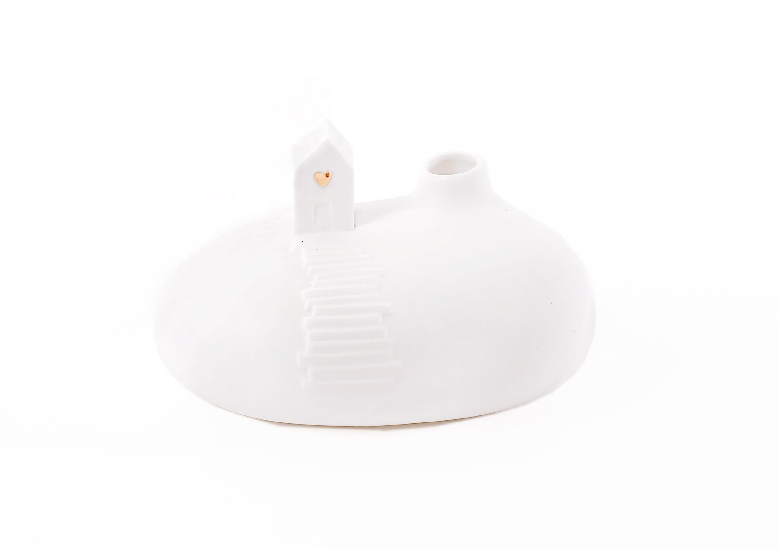 vase, keramik, keramikvase, deko, love, liebe, dekoration, weiß, natur, neutral, gold, detail, minimalistisch, dezent, filigran, stein, blume, steinvase, blumenvase, good, old, friends, detail, dezen, modern, modisch, geschenk, schenken, online, shop, bestellen, shoppen, einkaufen, umzug, einzug, haus, hausbau, umbau, häuslbauer, zusammen ziehen, einzug, geschenk, mitbringsel