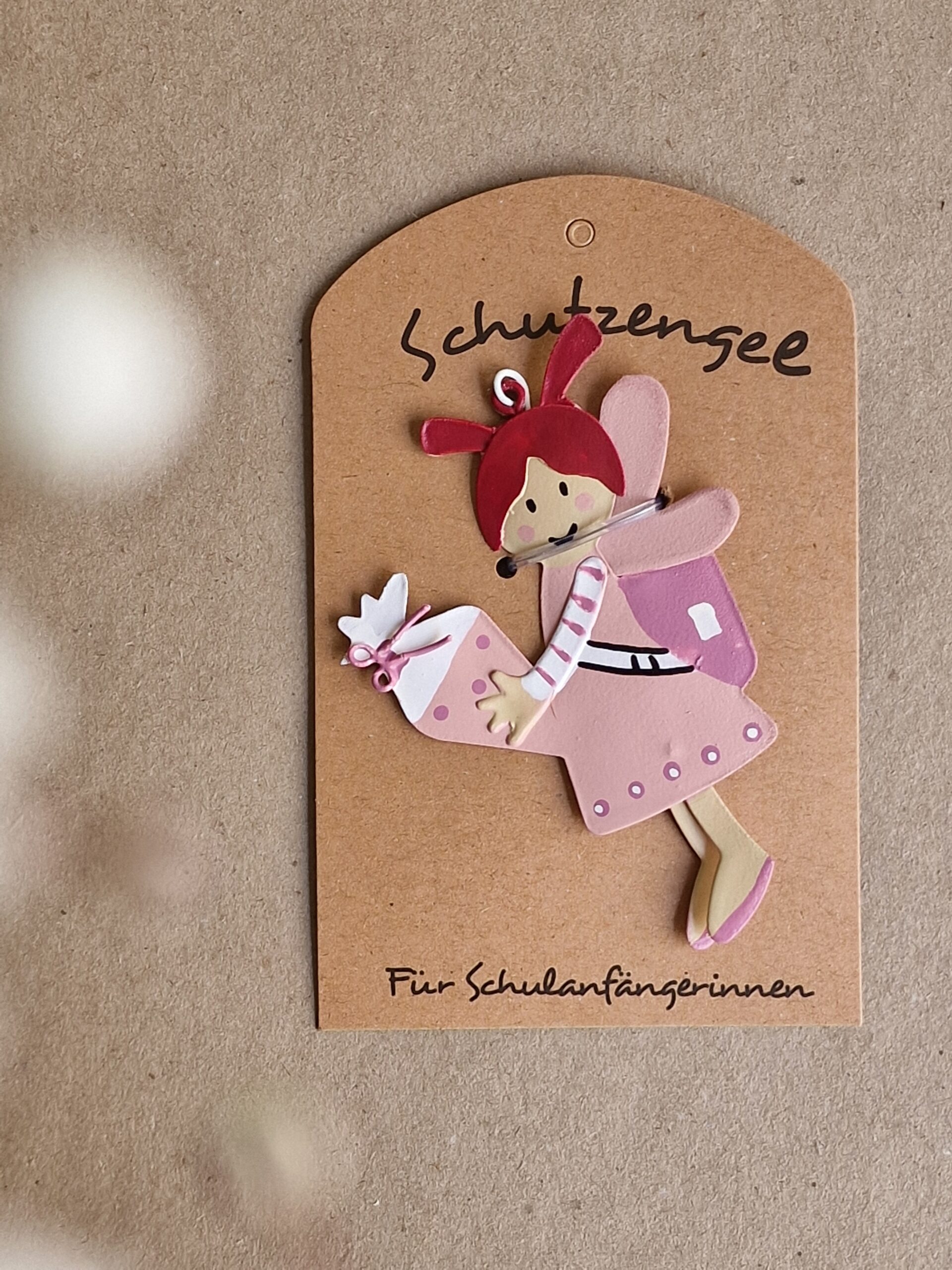 Schutzengel, schutz, engel, schenken, geschenk, geschenksidee, metall, hänge, hänger, aufhängen, dekoration, mitbringsel, danke, kleines, dankeschön, für, dich, eferding, einkaufen, österreich, oberösterreich, region, regional, in, meiner, nähe, shop, shoppen, geschäft, online, bestellen, schule, mädchen, rosa, schulanfängerin