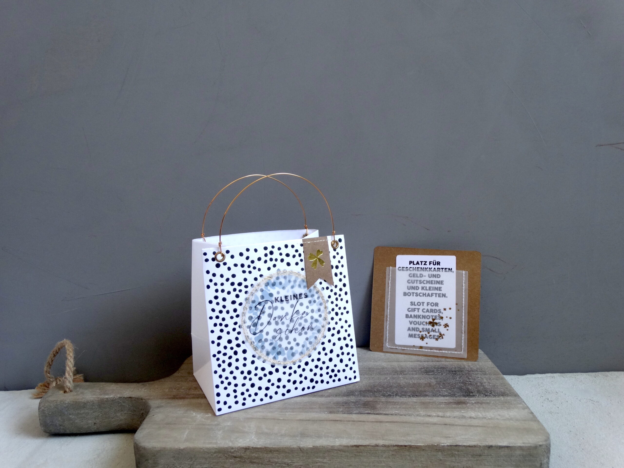 Tüte, geschenk, schenken, geld, geldgeschenk, kreativ, geburtstag, wunsch, wunscherfüller, wünsche, einkaufen, kaufen, bestellen, online, onlineshop, liebevoll, mit, liebe, worte, druck, gold, besonders, geburtstagsgeschenk, eferding, oberösterreich, linz, wels, laden, geschäft, shop, shoppen, kreativ, pusteblume, glück, sackerl, verpackung, verpacken, einpacken, hochzeit, freundin,