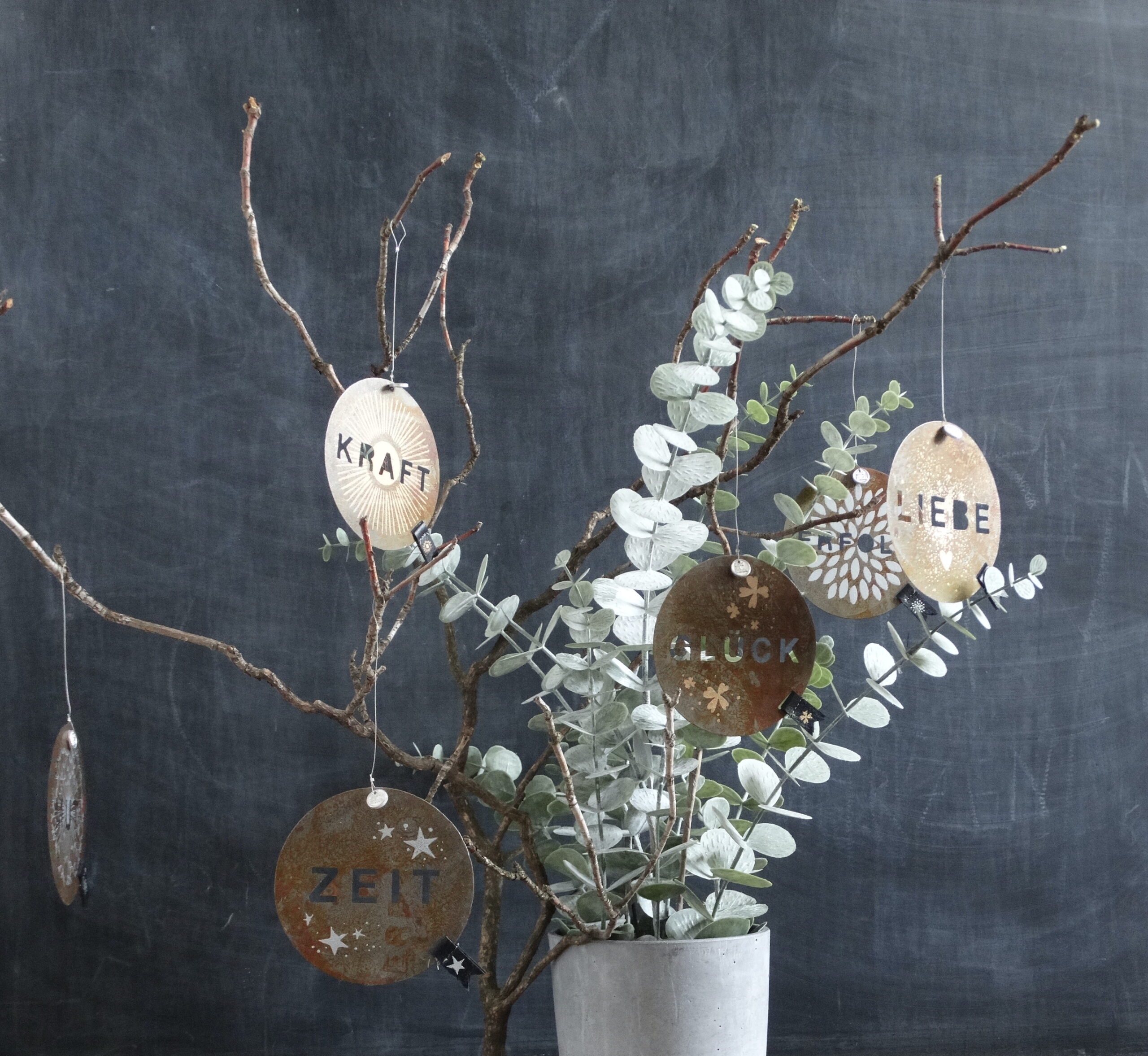 schild, deko, schutz, schutzschild, liebe, mut, glück, freude, erfolg, zeit, affirmation, liebevoll, worte, macht, der, schenken, geschenk, yoga, yogini, bewusst, bewusstes, leben, meditieren, meditation, schenken, geschenk, deko, dekoration, einkaufen, kaufen, online, onlineshop, bestellen, schnell, eferding, linz, wels, oberösterreich, shoppen, geschäft, laden, region, aschach, landshaag, feldkirchen, in, meiner, nähe, geschenksidee, geburtstag, hochzeit, muttertag