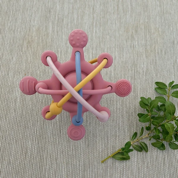 spielzeug, baby, geburt, geschenk, schenken, neugeboren, geburt, babygeschenk, ball, greifling, greifen, beißen, beißring, zahn, zahnen, zähne, zahnungshilfe, sensorik, kinsternd, spielen, spaß, sinne, sinnes, spielzeug, erstes, spiel, geschenke, geburtsgeschenk, weisad, mama, mutt,er schwanger, schwangerschaft, mitbringsel, mitbringen, raschel, raschelnd, raschelt, eferding, kaufen, einkaufen, online, bestellen, linz, wels, shop, geschäft, laden, kaufen, vor, ort, region, regional, in, meiner, nähe, plus, max, center, scw, onlineshop,