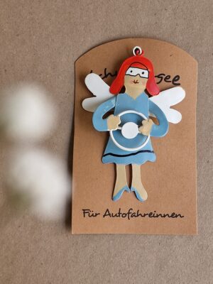 Schutzengel, schutz, engel, schenken, geschenk, geschenksidee, metall, hänge, hänger, aufhängen, dekoration, mitbringsel, danke, kleines, dankeschön, für, dich, eferding, einkaufen, österreich, oberösterreich, region, regional, in, meiner, nähe, shop, shoppen, geschäft, online, bestellen, frau, mädchen, auto, auto fahren, führerschein, erstes, auto, straße, neuling, fahrprüfung