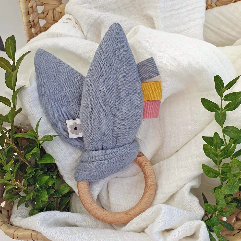 spielzeug, baby, geburt, geschenk, schenken, neugeboren, geburt, babygeschenk, knister, knistertuch, sensorik, kinsternd, spielen, spaß, sinne, sinnes, spielzeug, erstes, spiel, geschenke, geburtsgeschenk, weisad, mama, mutt,er schwanger, schwangerschaft, mitbringsel, mitbringen, raschel, raschelnd, raschelt, eferding, kaufen, einkaufen, online, bestellen, linz, wels, shop, geschäft, laden, kaufen, vor, ort, region, regional, in, meiner, nähe, plus, max, center, scw, onlineshop,