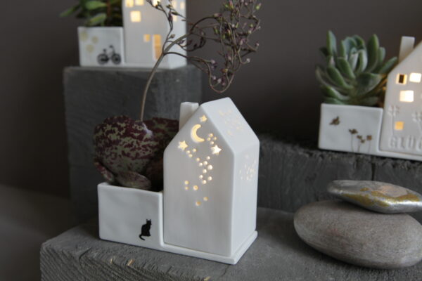 Keramik, blume, blumentraum, blumenretter, vase, vasen, väschen, deko, dekorativ, keramikdeko, frosch, gold, glanz, blumenvase, blumenretter, blumenliebe, garten, gartenliebe, dekorativ, good, old, friends, frosch, froschkönig, krone, krönchen, geschenk, schenken, geschenksidee, eferding, einkaufen, kaufen, shoppen, shop, geschäft, laden, online, bestellen, schnell, regional, in, meiner, nähe, garte, haus, hausgarten, häuschen. häiser, kerze, teelicht, blumentopf
