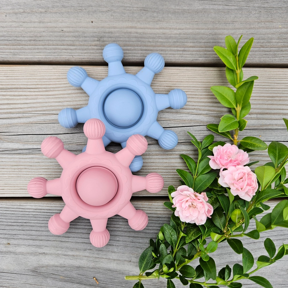 spielzeug, baby, geburt, geschenk, schenken, neugeboren, geburt, babygeschenk, ball, greifling, greifen, beißen, beißring, zahn, zahnen, zähne, zahnungshilfe, sensorik, kinsternd, spielen, spaß, sinne, sinnes, spielzeug, erstes, spiel, geschenke, geburtsgeschenk, weisad, mama, mutt,er schwanger, schwangerschaft, mitbringsel, mitbringen, raschel, raschelnd, raschelt, eferding, kaufen, einkaufen, online, bestellen, linz, wels, shop, geschäft, laden, kaufen, vor, ort, region, regional, in, meiner, nähe, plus, max, center, scw, onlineshop,