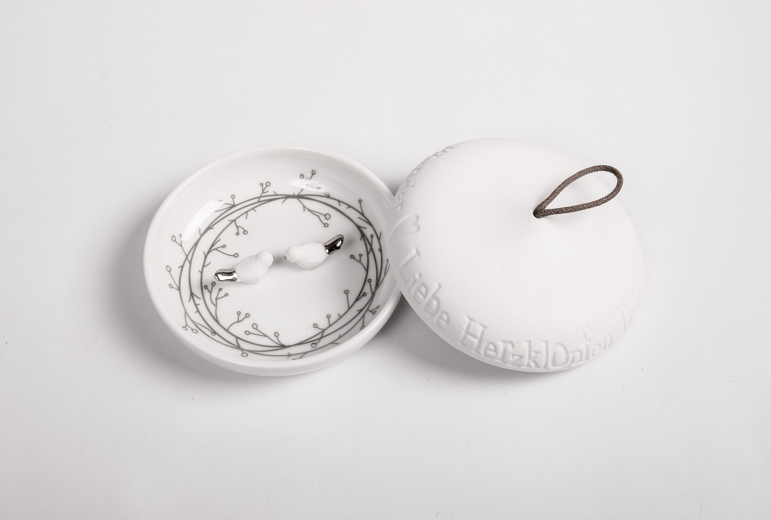 Dose, Schatz, Schatzdose, keramik, schale, schälchen, keramikdose, schmuck, ring, kette, aufbewahren, aufbewahrung, schenken, geschenk, besonders, mit, lk´iebe, liebevoll, eferding, einkaufen, laden, geschäft, geburtstag, besonders, einkaufen, kaufen, geschäft, laden, online, onlineshop, bestellen, linz, wels, plus, city, mühlviertel, feldkirchen, rohrbach, freundin, mama, ehe, ehefrau, heirat, hochzeit, kind