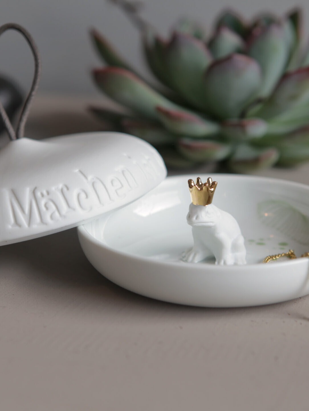 Dose, Schatz, Schatzdose, keramik, schale, schälchen, keramikdose, schmuck, ring, kette, aufbewahren, aufbewahrung, schenken, geschenk, besonders, mit, lk´iebe, liebevoll, eferding, einkaufen, laden, geschäft, geburtstag, besonders, einkaufen, kaufen, geschäft, laden, online, onlineshop, bestellen, linz, wels, plus, city, mühlviertel, feldkirchen, rohrbach, freundin, mama, ehe, ehefrau, heirat, hochzeit, kind