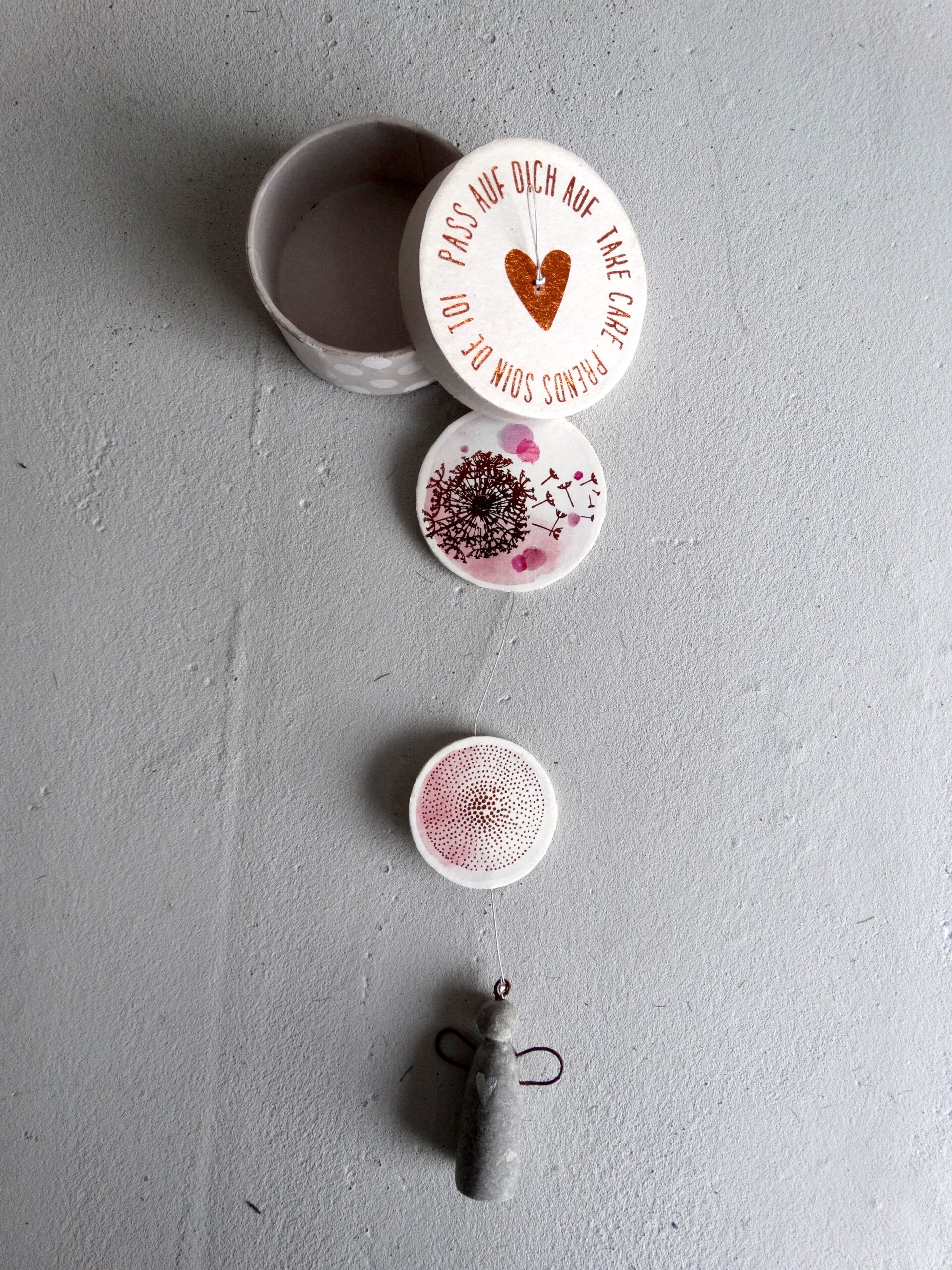 Engel, schutz, segen, schutzengel, engerl, schütze, dich, beschütze, beschützt, engelchen, taufe, firmung, erstkommunion, konfirmation, schenken, geschenk, geschenke, geburt, taufen, baby, kind, schulkind, vorschule, feier, feiern, besonders, dose, döschen, papier, eferding, online, bestellen, nhe, region, oberösterreich, wels, linz, plus city, kaufen, einkaufen,