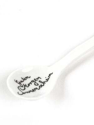 löfel, keramik, keramiklöffel, klein, mini, salz, natur, naturkeramik, deko, küche, kochen, essen, gedeckter, tisch, kulinarik, besteck, kaviar, honig, sauce, salz, salzlöffel, kaviarlöffel, dekoration, mit, liebe, gekocht, einladen, einladung, dinner, mitbringsel, schenken, geschenk, kaufen, einkaufen, geschenksidee, online, shop, shoppen, bestellen