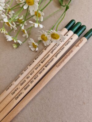 schule, schulschluss, kiga, kindergarten, abschluss, ferien, lehrerin. erzieherin, pädagogin, für, dich, schenken, geschenk, besonders, schulschluss, mit, liebe, geschenke, eferding, einkaufen, online, bestellen, schreiben, stift, bleistift, wachsend, wachsender, stift, blume, blümchen, besonders, liebevoll, lieblings, beste,