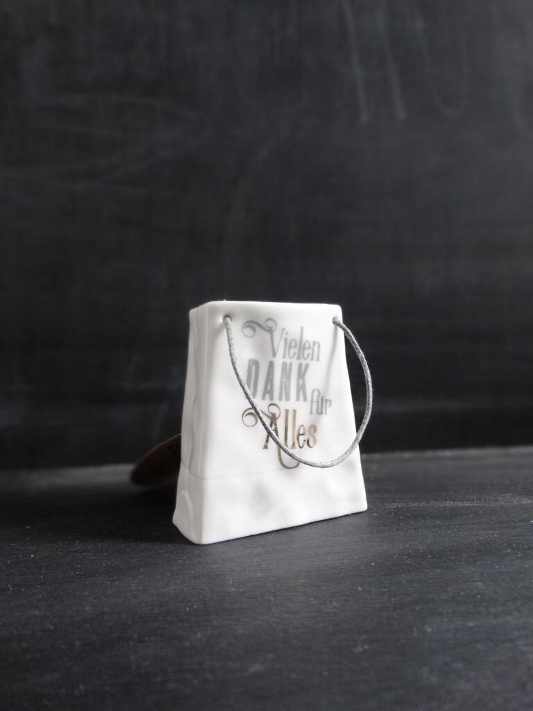 Tütw, wundertüte, sackerl, keramik, vase, deko, dekoration, schenken, geschenk, mini, geldgeschenk. verpackung, oacken, einpacken, kreativ, besonders, einfallsreich, braut, brautpaar, hochzeit, heirat, danke, herz, kleines, dankeschön, mitbringsel, für, dich, eferding, geschäft, wels, linz, plus city, pasching, mühlviertel, aschach, hartkirchen, feldkirchen, kaufen, shop, laden, geschenke, geschenksidee
