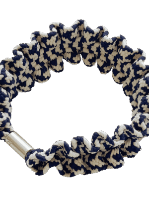 zopfgummi, gummi, haare, haar, haargummi, frisur, mädchen, frau, freundin, knekki, armband, schmuck, modisch, modern, schenken, geschenk, trend, haarband, haarschmuck, 2025, sommer, sommertrend, frisur, sommerfrisur, urlaub, urlaubsfrisu, mitbringsel, kleinigkeit, für, dich, eferding, online, bestellen, onlineshop, shoppen, kaufen, einkaufen, geschäft, in, meiner, nähe, region, laden, wels, linz, hartkirchen, aschach, besonders, mit, liebe, schenken