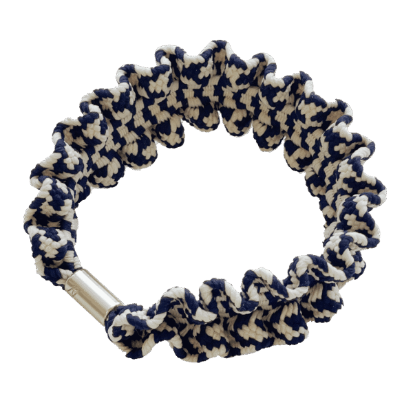 zopfgummi, gummi, haare, haar, haargummi, frisur, mädchen, frau, freundin, knekki, armband, schmuck, modisch, modern, schenken, geschenk, trend, haarband, haarschmuck, 2025, sommer, sommertrend, frisur, sommerfrisur, urlaub, urlaubsfrisu, mitbringsel, kleinigkeit, für, dich, eferding, online, bestellen, onlineshop, shoppen, kaufen, einkaufen, geschäft, in, meiner, nähe, region, laden, wels, linz, hartkirchen, aschach, besonders, mit, liebe, schenken