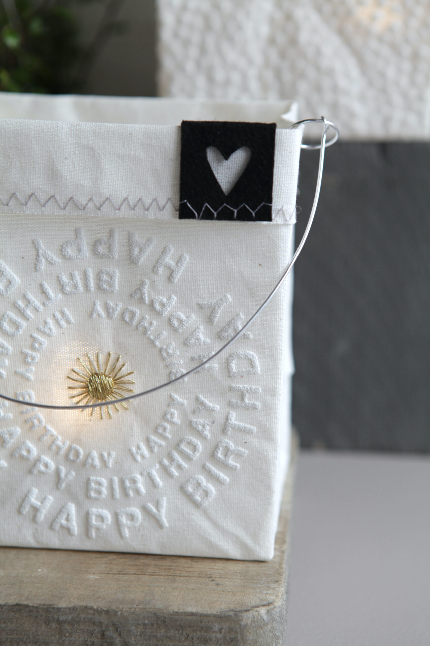 wunschlicht, licht, wunsch, beutel, tasche, deko, sommerdeko, tischdeko, dekoration, hängen, stellen, schenken, geschenk, mitbringsel, für, dich, besonders, kaufen, einkaufen, laden, geschäft, online, bestellen, onlineshop, kaufen, einkaufen, eferding, geburtstag, freundin, geburtstagsgeschenk, frau, ehefrau, beste, mutter, mama, oma, hochzeit, heirat, braut, eferding, linz, wels, oberösterreich, besonders, mit, liebe, liebevoll, gutschein,
